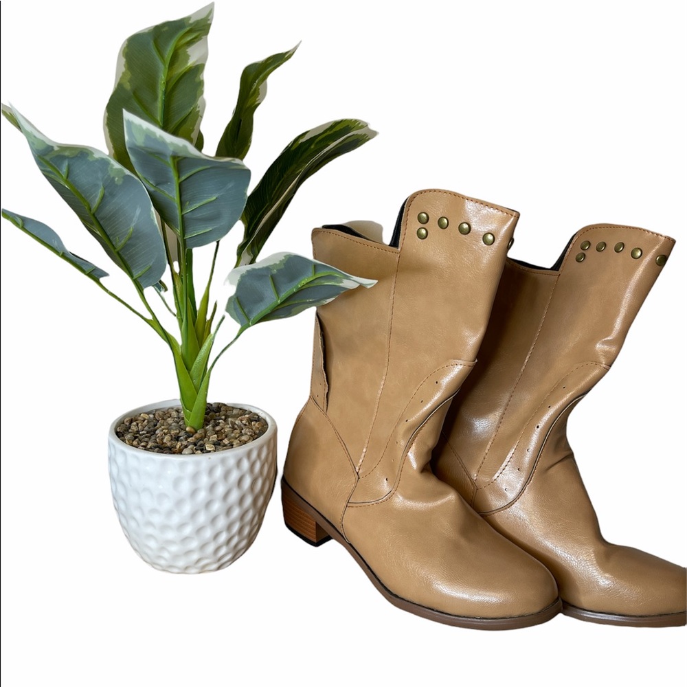 cream boots size 8 new